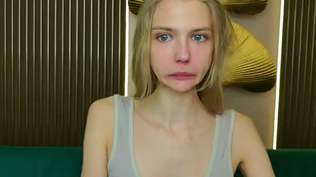 4example Chloe online show from March 14, 10:32 am