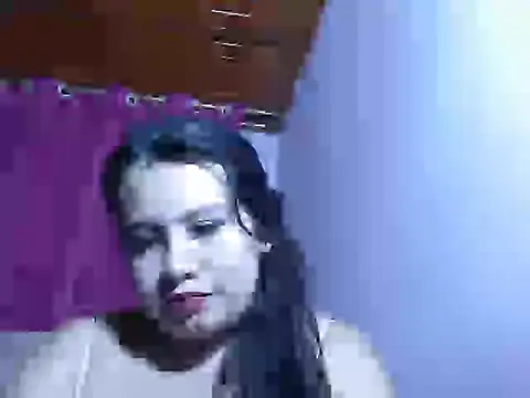 Snapshot of nina_kisslove chatting on November 18, 8:35 pm nina kisslove online show from November 18, 8:35 pm