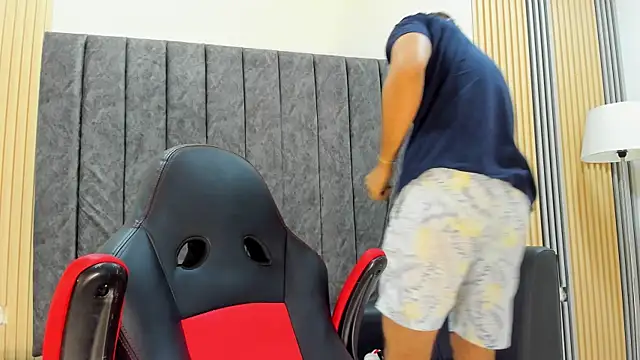 Snapshot of nathan_shimmer chatting on January 11, 9:53 pm nathan shimmer online show from January 11, 9:53 pm