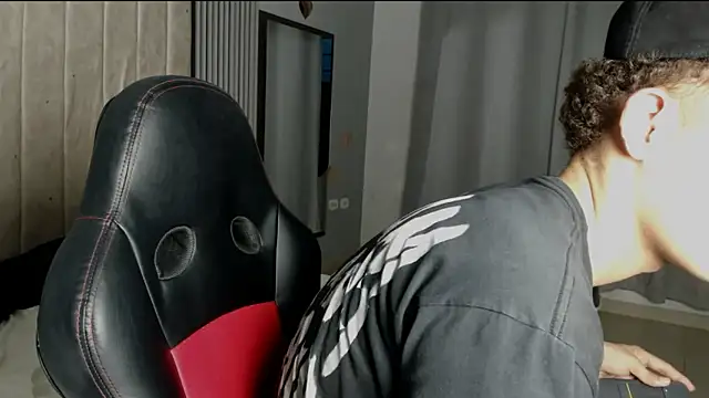 Snapshot of nathan_shimmer chatting on January 12, 11:10 pm nathan shimmer online show from January 12, 11:10 pm