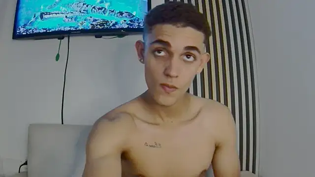 Snapshot of nathan_shimmer chatting on January 17, 11:30 pm nathan shimmer online show from January 17, 11:30 pm