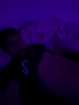 Snapshot of Dodxx77 chatting on October 31, 7:15 pm Dodxx77 online show from October 31, 7:15 pm