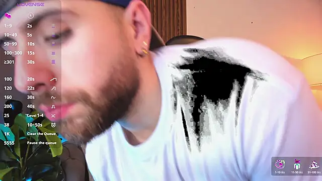 Maximo Wolff online show from March 2, 8:04 pm