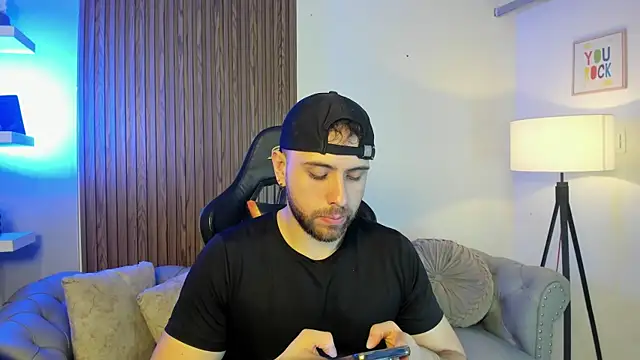 Snapshot of Maximo_Wolff chatting on July 29, 8:18 pm Maximo Wolff online show from July 29, 8:18 pm