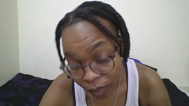 Snapshot of Miss-Hennessy chatting on September 8, 5:01 pm Miss-Hennessy online show from September 8, 5:01 pm