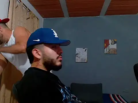 Ethan Tomm online show from December 5, 12:08 am