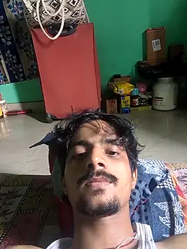 Snapshot of Sushant001 chatting on October 26, 3:34 am Sushant001 online show from October 26, 3:34 am