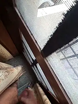 Snapshot of desir3dlund chatting on November 21, 10:58 am desir3dlund online show from November 21, 10:58 am