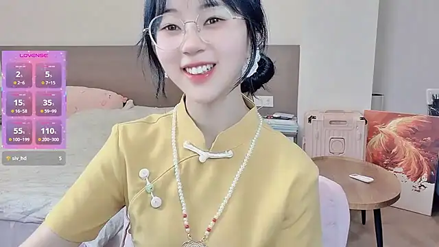 nini a online show from February 3, 3:15 am