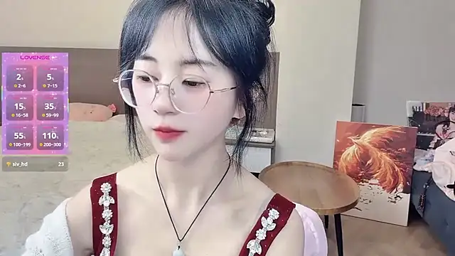 nini a online show from March 7, 1:41 pm