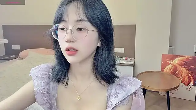 Snapshot of nini_a chatting on April 8, 11:32 am nini a online show from April 8, 11:32 am