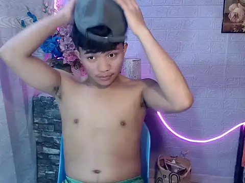 mostwantedtwink online show from July 14, 12:22 pm