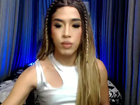 Snapshot of Yourscarlette_Slut chatting on November 11, 6:02 am Yourscarlette Slut online show from November 11, 6:02 am