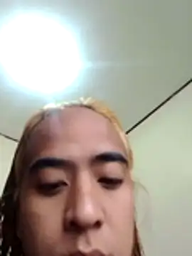 Snapshot of Yourscarlette_Slut chatting on December 20, 8:32 am Yourscarlette Slut online show from December 20, 8:32 am