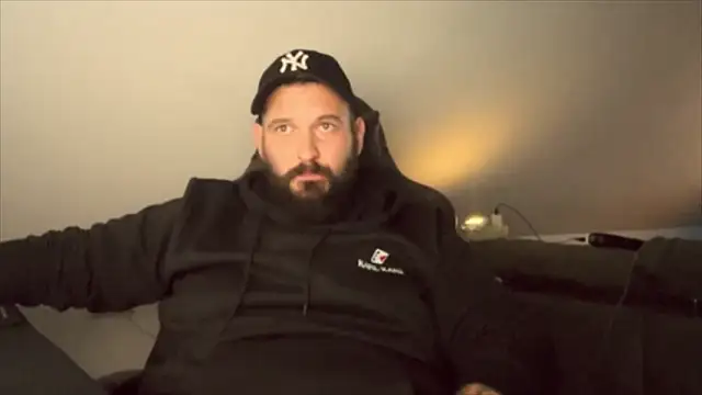 donchriiis92 online show from December 3, 8:18 pm