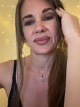 LucieMack online show from July 29, 4:38 pm