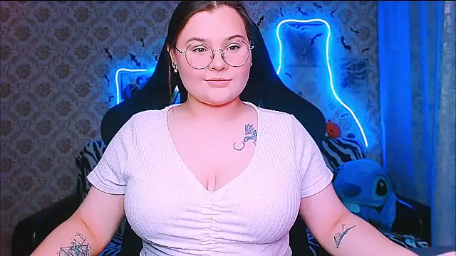 InLoveWithLife26 online show from October 30, 7:14 pm