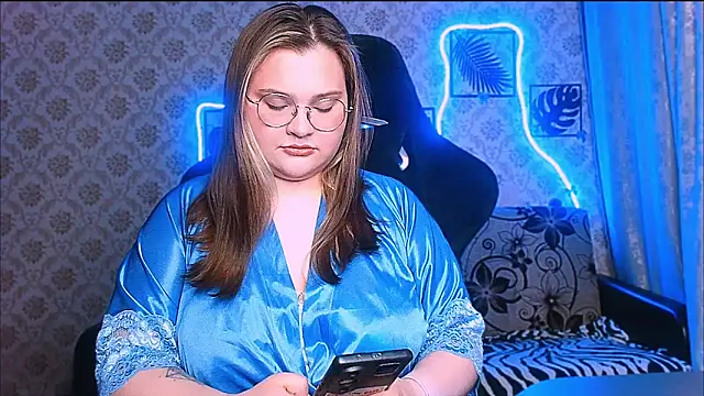 InLoveWithLife26 online show from June 30, 5:58 pm