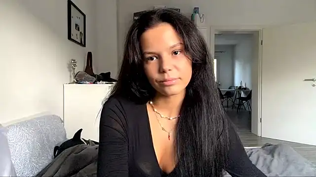 Snapshot of MaydaCornwall chatting on November 2, 3:03 pm MaydaCornwall online show from November 2, 3:03 pm