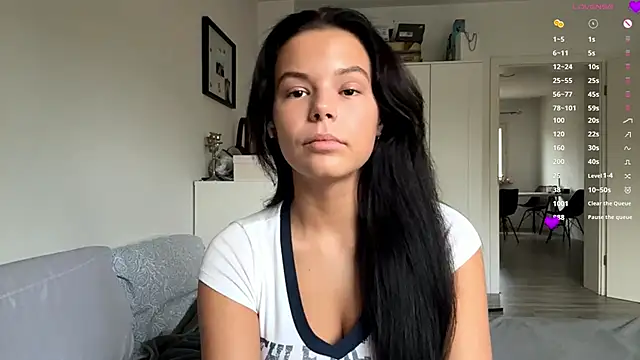 Snapshot of MaydaCornwall chatting on November 19, 8:03 am MaydaCornwall online show from November 19, 8:03 am