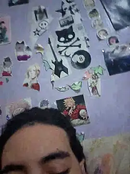 Snapshot of HitShelf chatting on December 16, 11:48 am HitShelf online show from December 16, 11:48 am