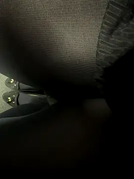 HiddenHoneyLDN online show from September 9, 9:09 am