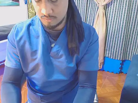 Snapshot of ElCaballeroNegro24 chatting on October 19, 4:13 am ElCaballeroNegro24 online show from October 19, 4:13 am