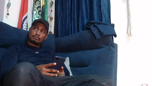 Snapshot of ElCaballeroNegro24 chatting on February 4, 3:12 am ElCaballeroNegro24 online show from February 4, 3:12 am