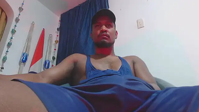 Snapshot of ElCaballeroNegro24 chatting on February 13, 1:51 pm ElCaballeroNegro24 online show from February 13, 1:51 pm