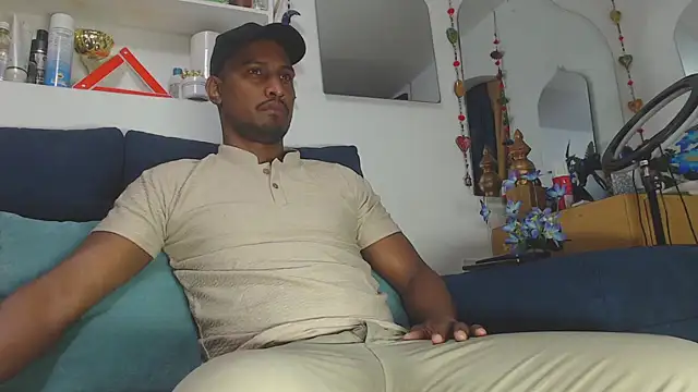 Snapshot of ElCaballeroNegro24 chatting on March 5, 4:58 pm ElCaballeroNegro24 online show from March 5, 4:58 pm