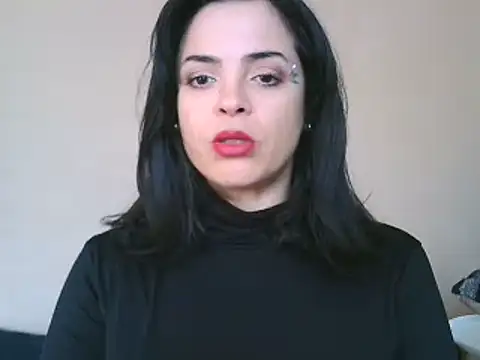 Snapshot of ITALIANASISIXX chatting on November 18, 10:31 am ITALIANASISIXX online show from November 18, 10:31 am