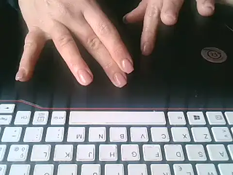 Snapshot of ITALIANASISIXX chatting on November 24, 1:11 pm ITALIANASISIXX online show from November 24, 1:11 pm