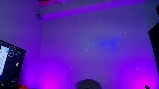 Snapshot of m_rosee chatting on November 18, 12:20 pm m rosee online show from November 18, 12:20 pm