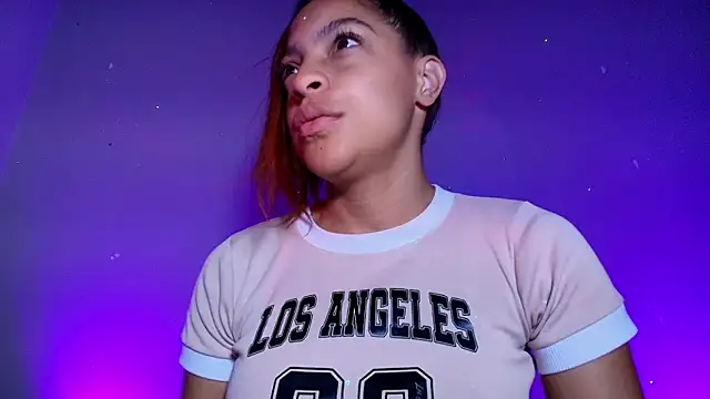 Snapshot of m_rosee chatting on November 27, 12:18 pm m rosee online show from November 27, 12:18 pm