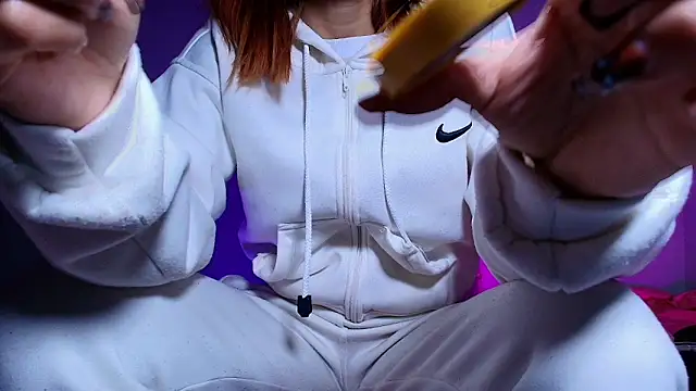 Snapshot of m_rosee chatting on February 16, 1:07 pm m rosee online show from February 16, 1:07 pm