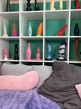 TheRealJessyLey online show from March 18, 9:01 am