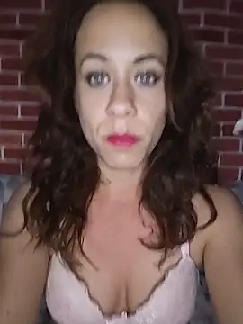 Snapshot of HotGinger66 chatting on June 17, 4:41 pm HotGinger66 online show from June 17, 4:41 pm