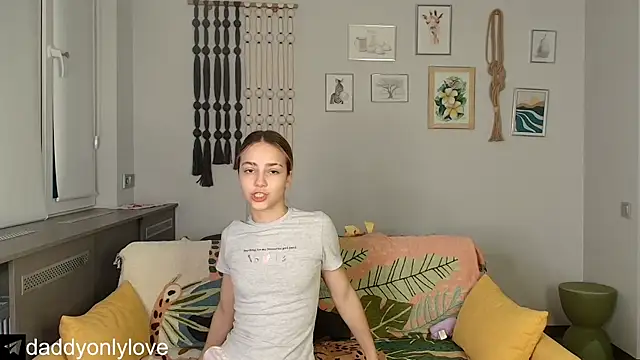 Snapshot of daddyonlyloveme chatting on November 4, 9:14 pm daddyonlyloveme online show from November 4, 9:14 pm