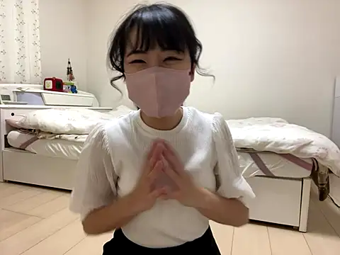 Snapshot of sora_033 chatting on November 23, 3:23 pm sora 033 online show from November 23, 3:23 pm