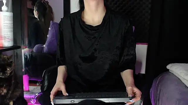 karlamoon23 online show from November 20, 6:29 pm