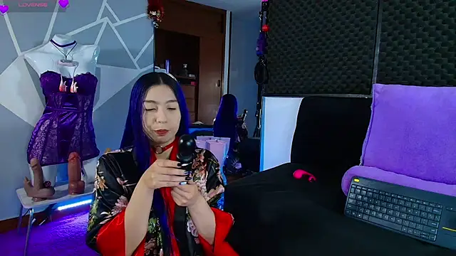 karlamoon23 online show from June 19, 3:49 pm