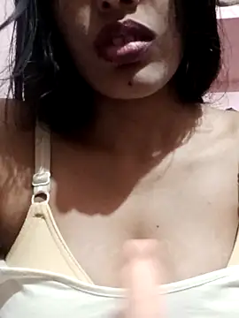 kaviyaponnu0987 online show from October 9, 9:24 pm