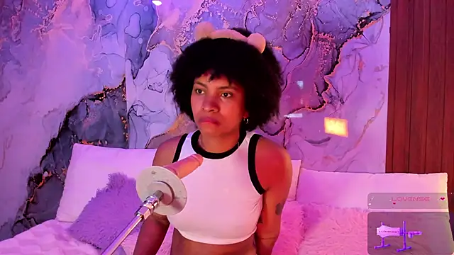 Lolalewis777 online show from October 26, 8:37 pm