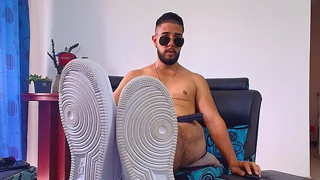 Snapshot of DaveSoldier chatting on October 19, 2:40 pm DaveSoldier online show from October 19, 2:40 pm