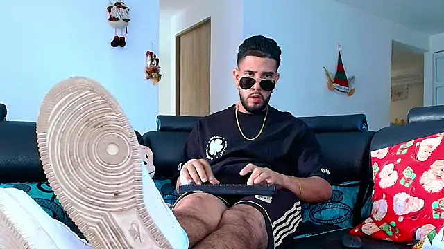 Snapshot of DaveSoldier chatting on December 14, 9:30 pm DaveSoldier online show from December 14, 9:30 pm