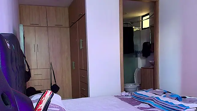 Snapshot of DaveSoldier chatting on February 19, 4:36 pm DaveSoldier online show from February 19, 4:36 pm