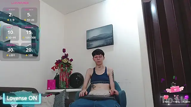 LiamBrown09 online show from February 3, 7:19 pm