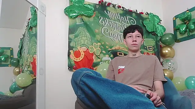 LiamBrown09 online show from March 9, 7:40 pm