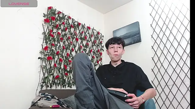 Snapshot of LiamBrown09 chatting on May 11, 7:22 pm LiamBrown09 online show from May 11, 7:22 pm