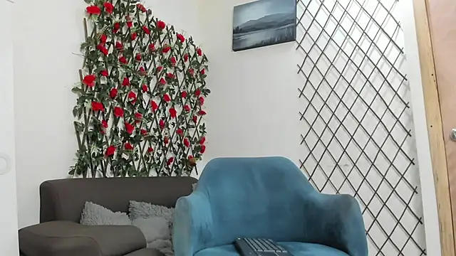 Snapshot of LiamBrown09 chatting on June 19, 7:39 pm LiamBrown09 online show from June 19, 7:39 pm